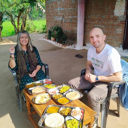 Maji Homestay Khajurāho Extérieur photo
