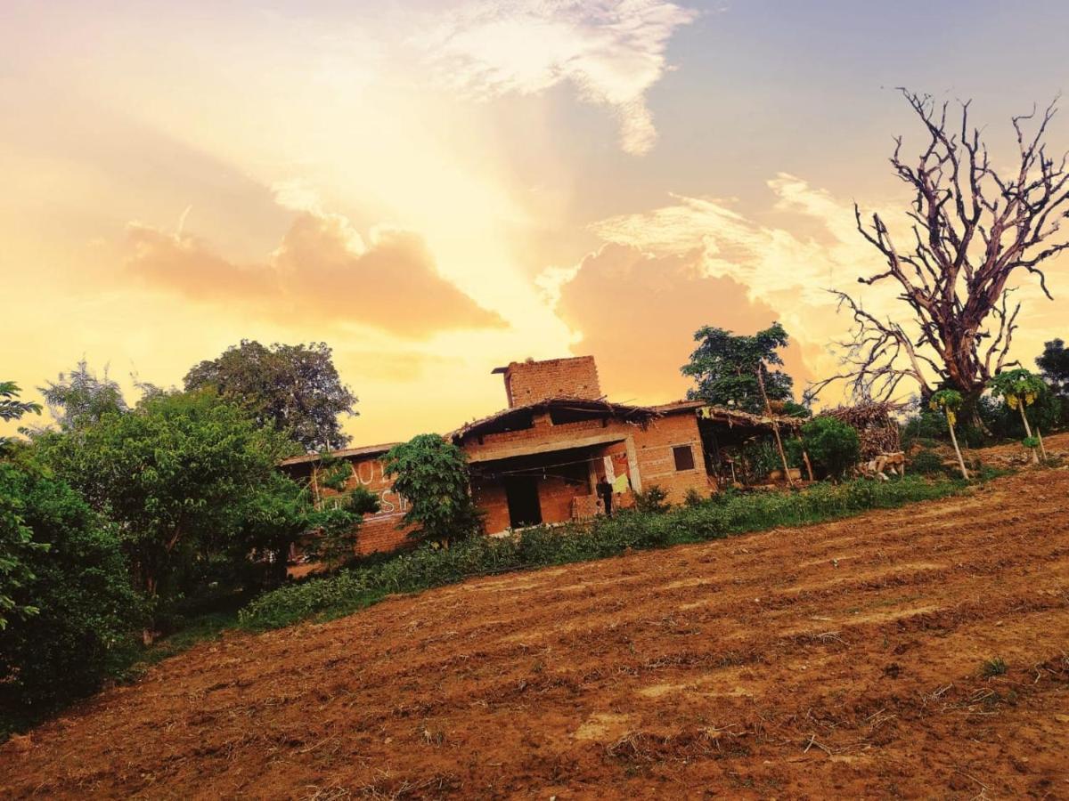 Maji Homestay Khajurāho Extérieur photo