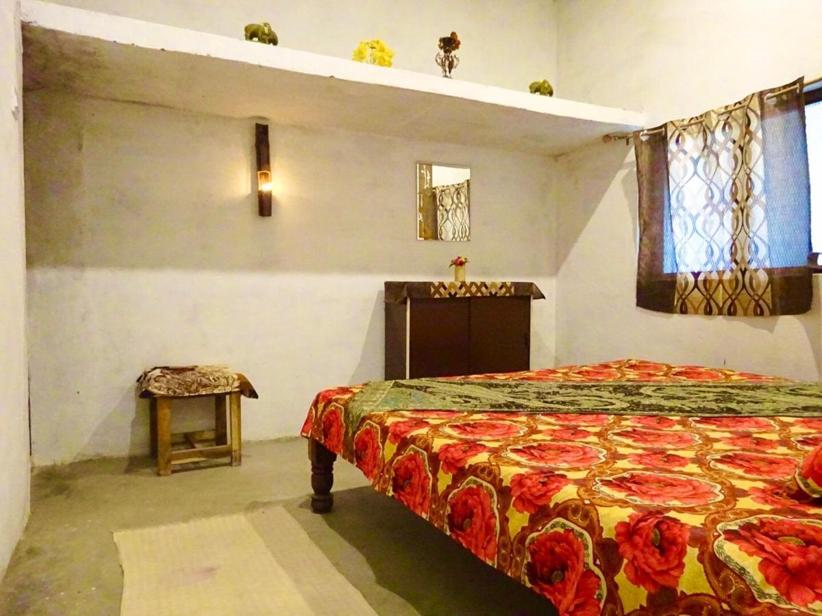 Maji Homestay Khajurāho Extérieur photo